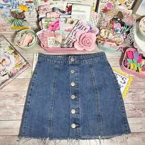 Aero High Rise Button Front Blue Denim Skirt Frayed Distressed Hem Women’s Sz.00